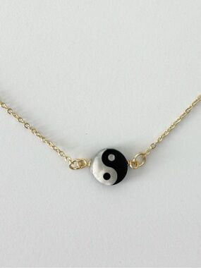 Balance necklace